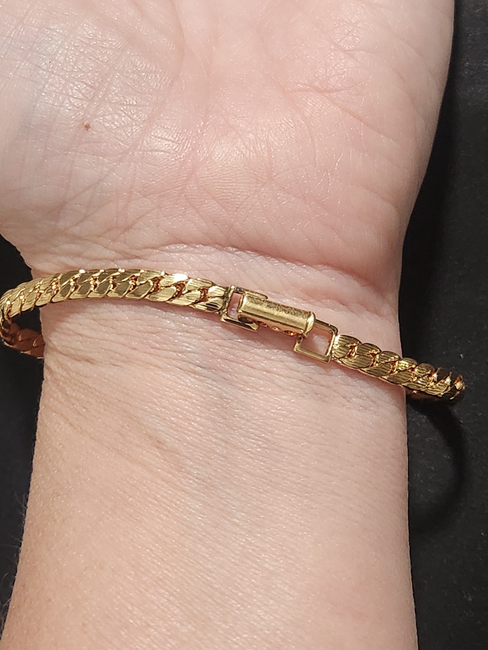 Avon Gold Tone ID Bracelet for Women - Picture 5 of 6
